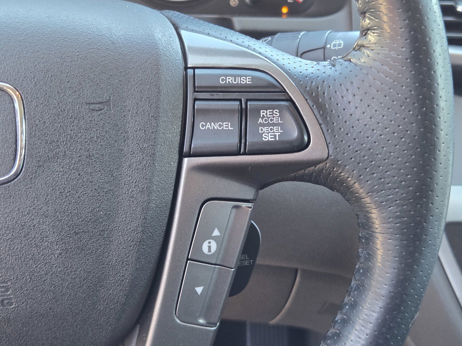 Used 2015 Honda Odyssey Touring image 23