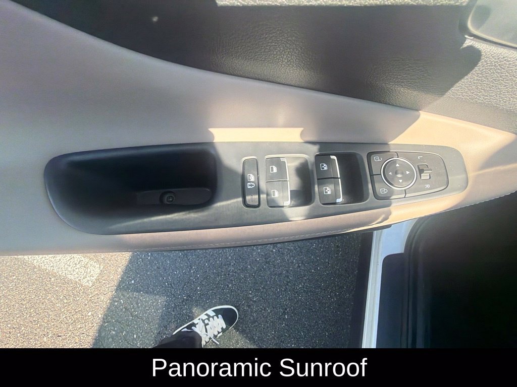 Used 2023 Hyundai Santa Fe SEL w/ Premium Package AWD/4WD image 13