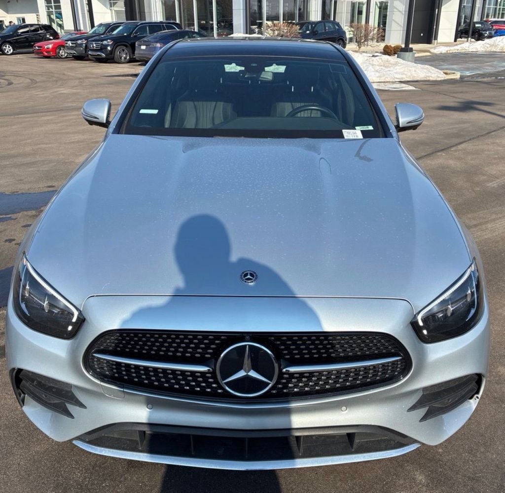 Used 2021 Mercedes-Benz E 350 4MATIC Sedan image 5