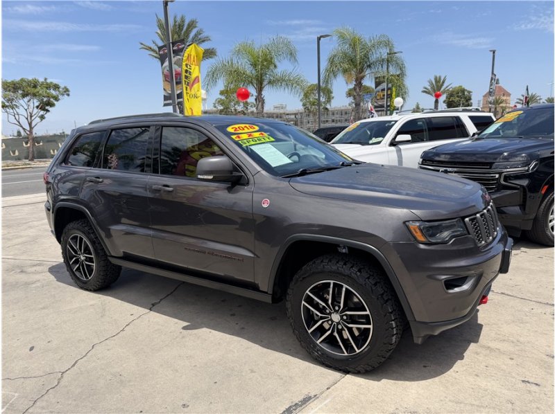 Used 2018 Jeep Grand Cherokee Trailhawk w/ Trailhawk Luxury Group AWD/4WD image 50