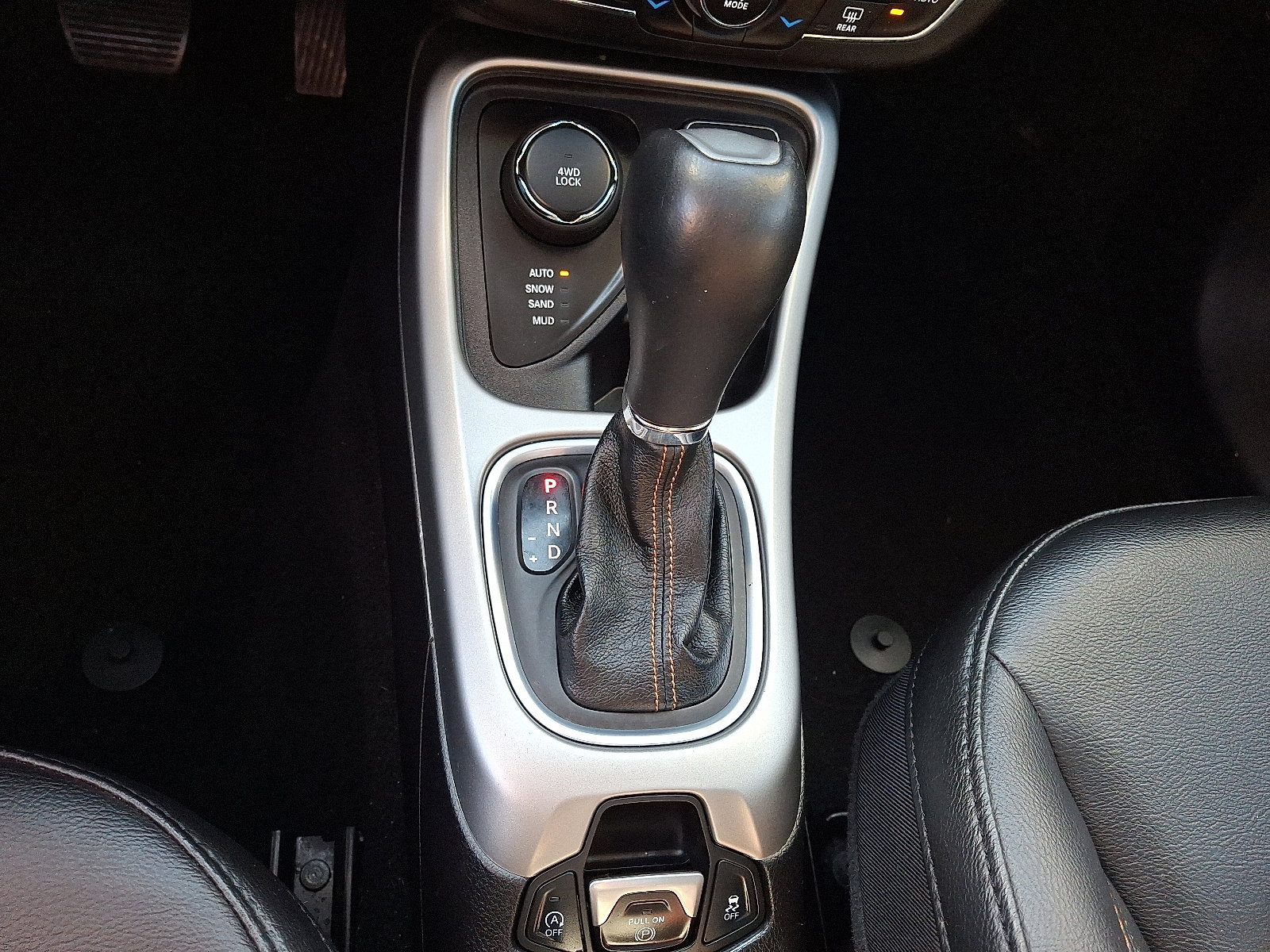 Used 2020 Jeep Compass Latitude w/ Cold Weather Group image 16