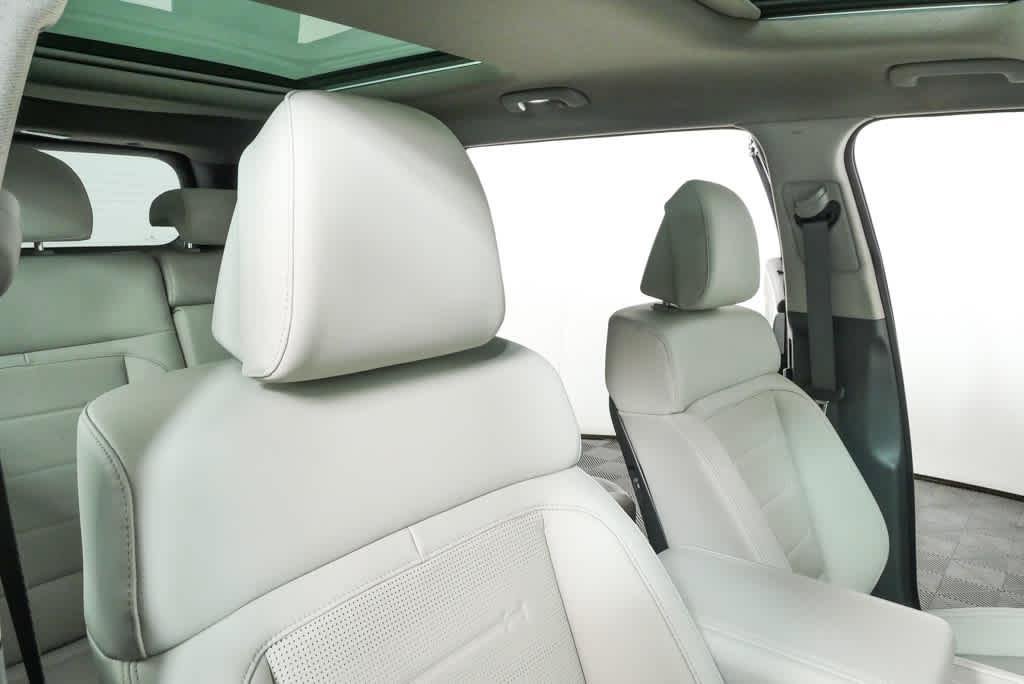 New 2026 Hyundai Santa Fe Limited FWD image 32