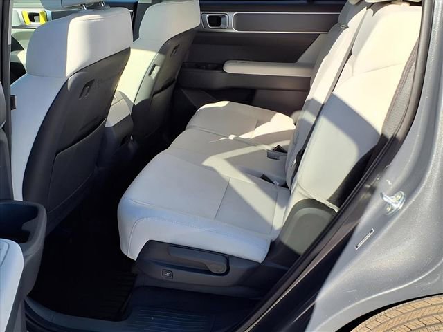 New 2026 Hyundai Santa Fe SE image 13