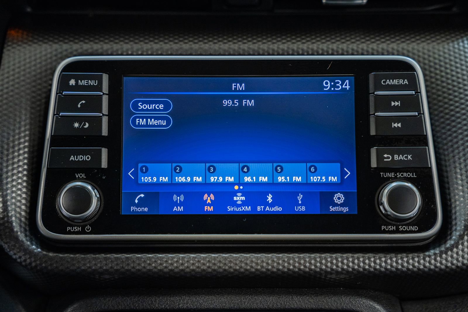 Used 2019 Nissan Kicks SV image 18