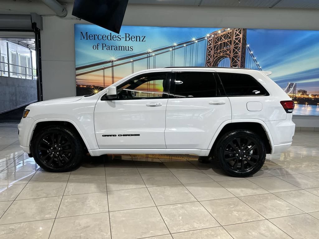 Used 2019 Jeep Grand Cherokee Altitude AWD/4WD image 19