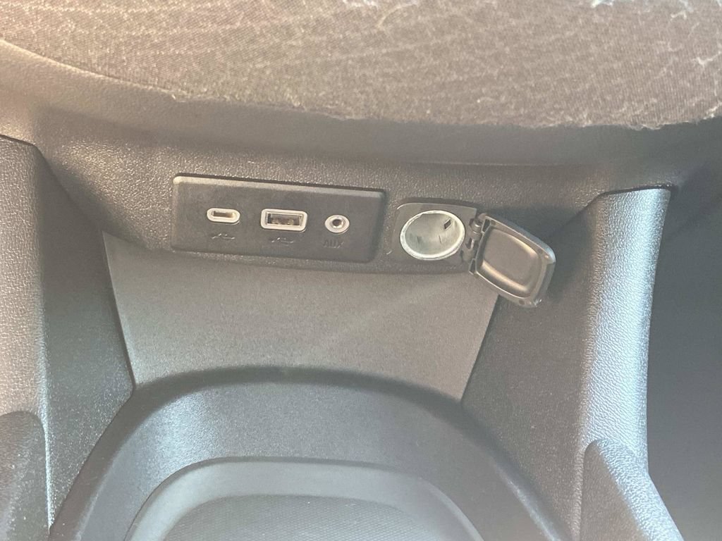 Used 2025 Chevrolet Malibu LS FWD image 38