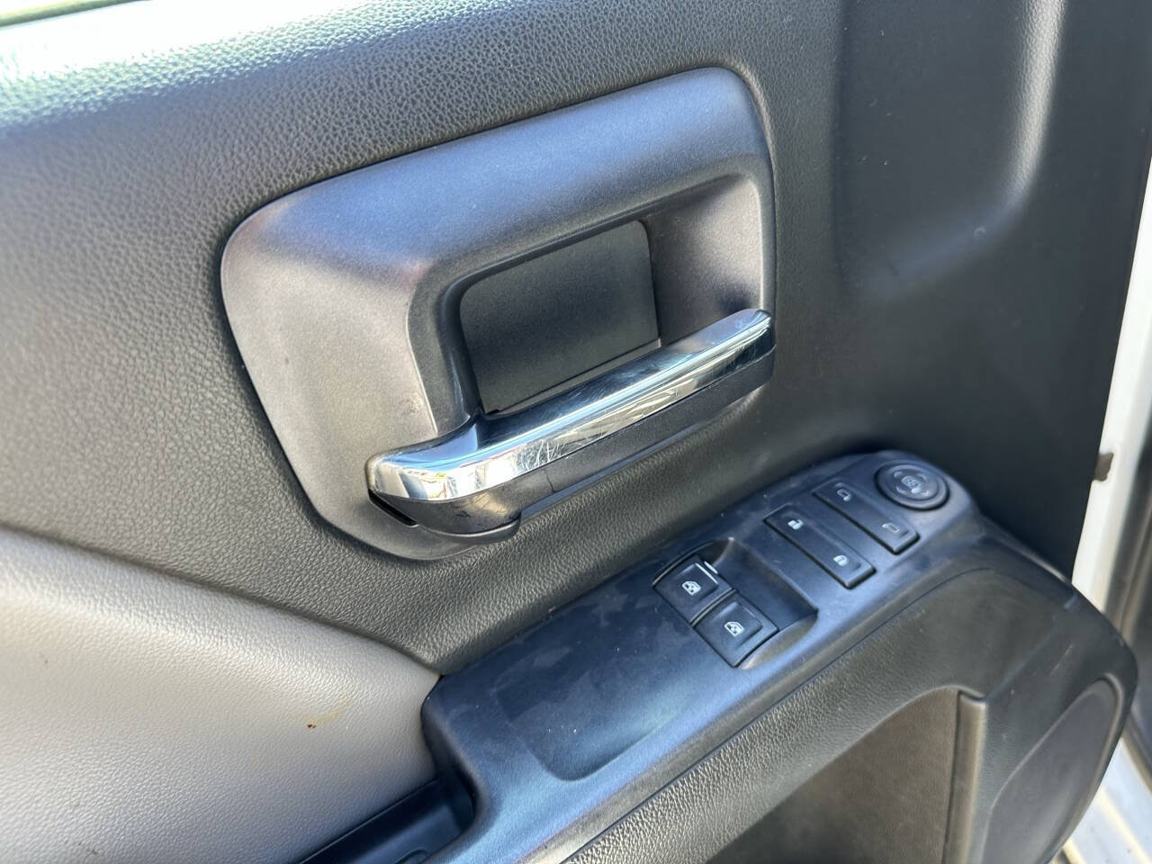 Used 2015 GMC Sierra 1500 2WD Regular Cab image 17