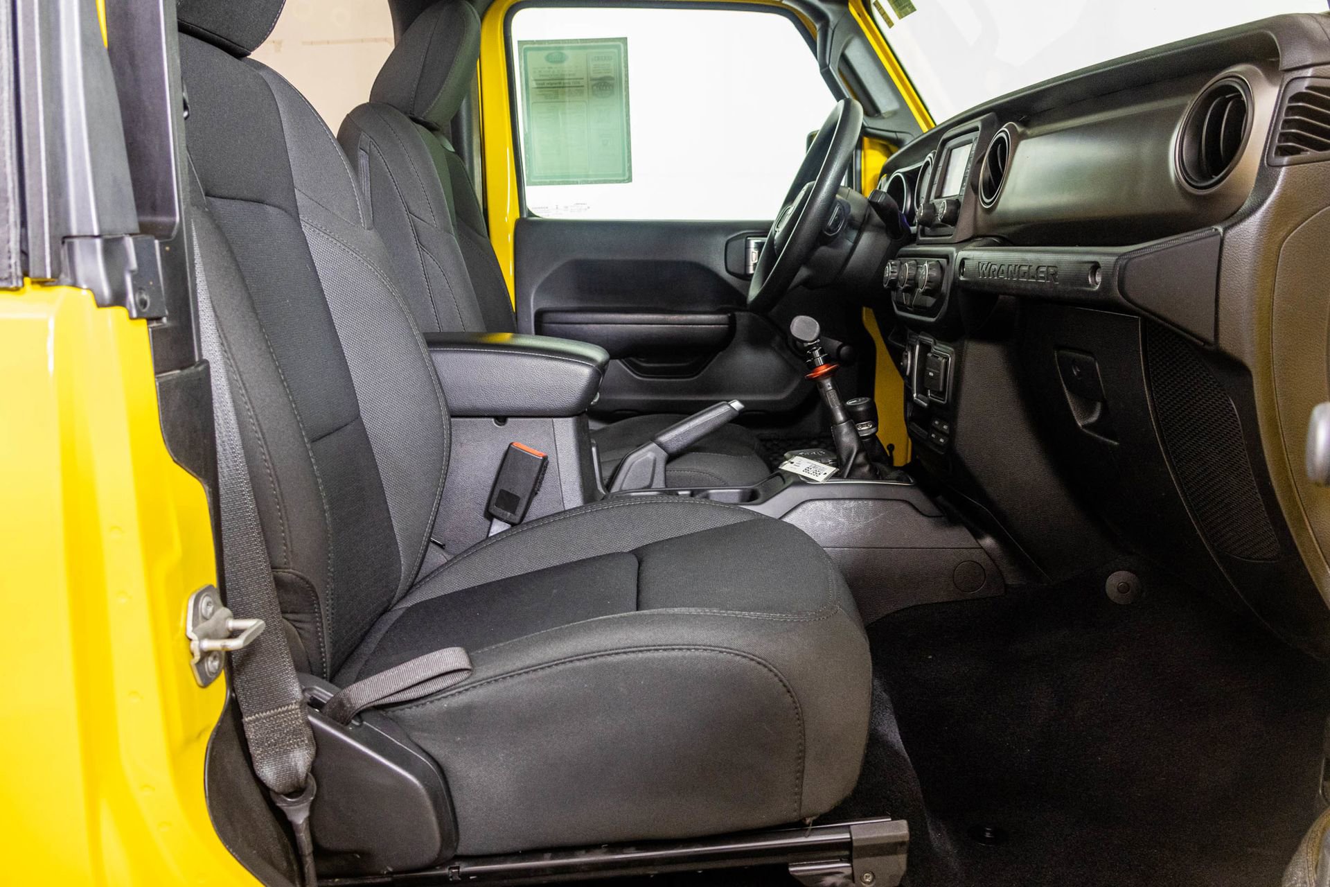 Used 2021 Jeep Wrangler Sport AWD/4WD image 37
