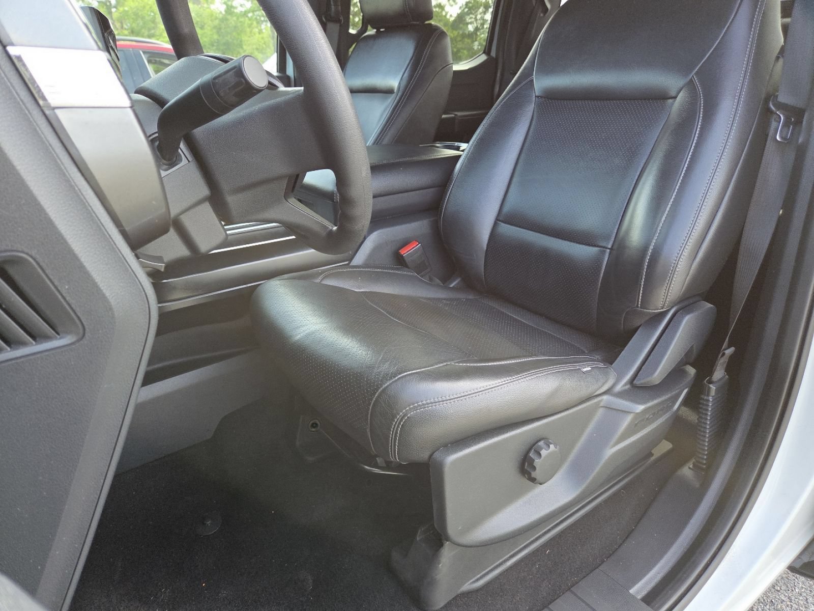 Used 2024 Ford F150 STX RWD image 26
