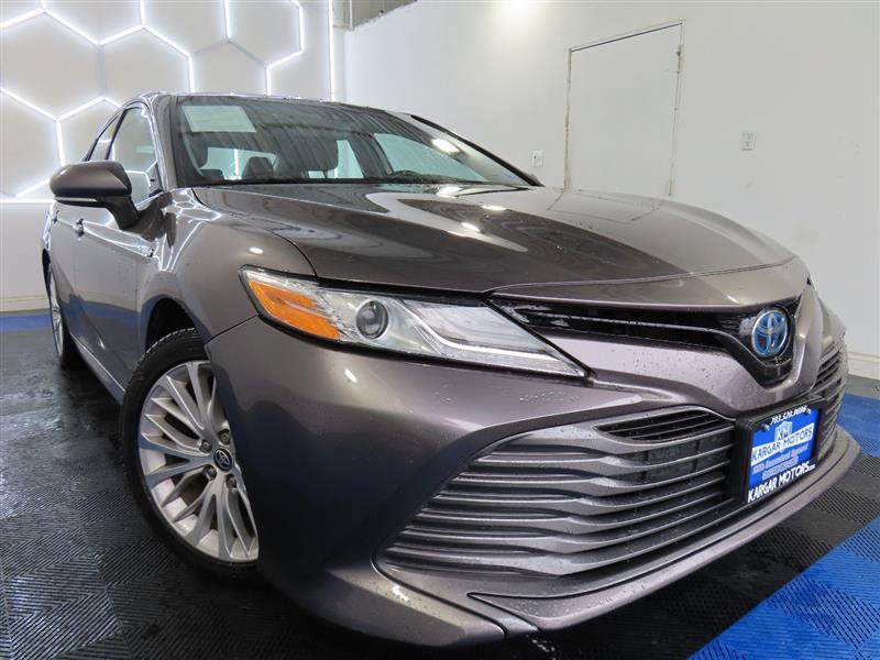 Used 2020 Toyota Camry XLE FWD image 3