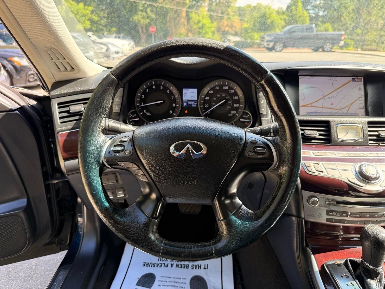 Used 2015 INFINITI Q70 L 3.7 RWD image 30