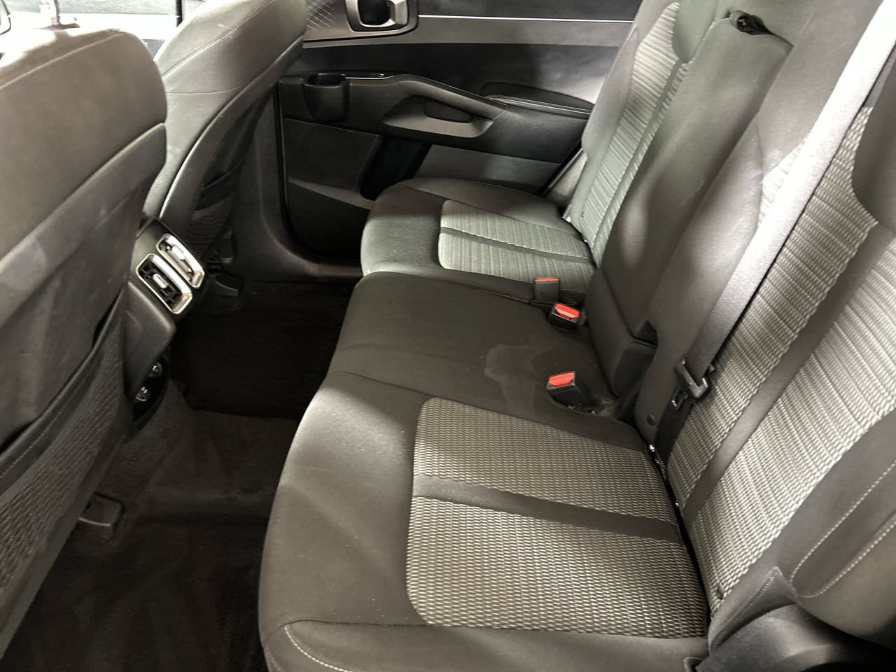 Used 2022 Kia Sorento LX FWD image 24
