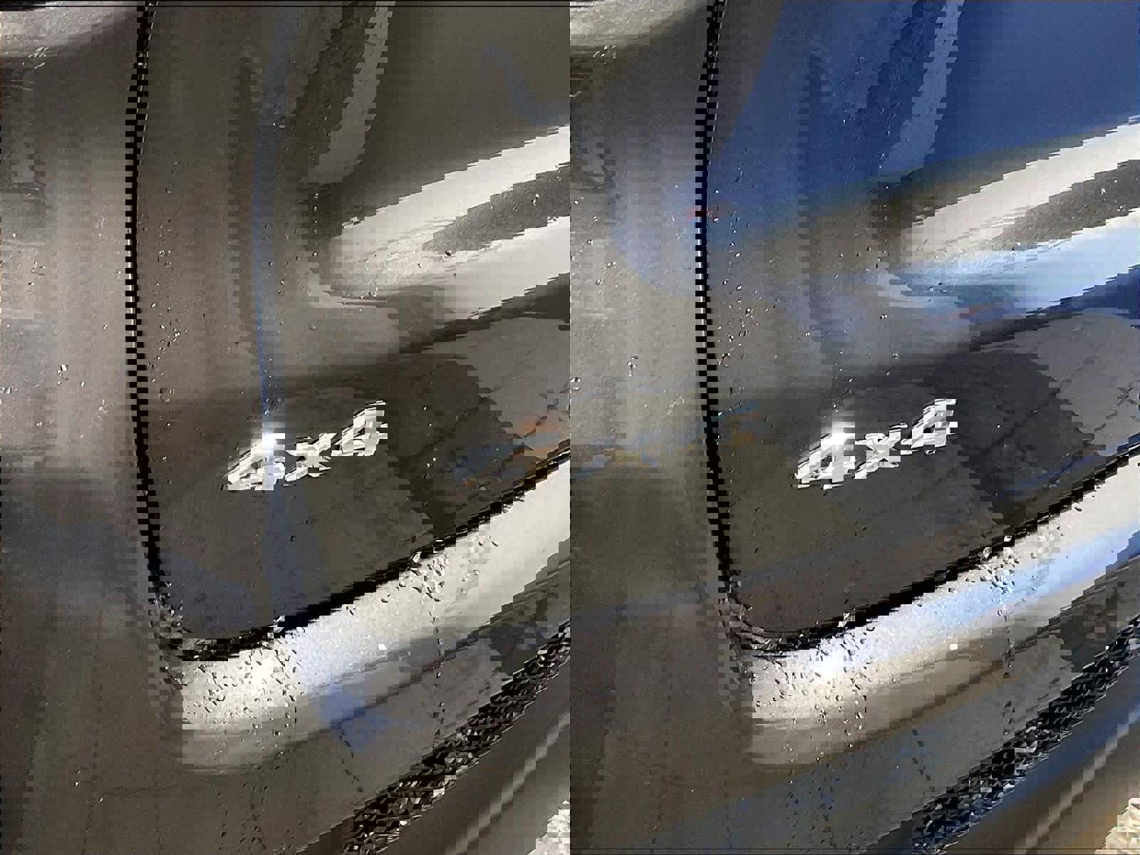 Used 2022 Jeep Compass Latitude w/ Mopar Graphics Package image 28