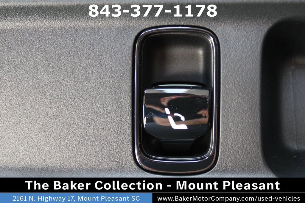 Used 2025 Mercedes-Benz GLC 350e GLC 350e image 9