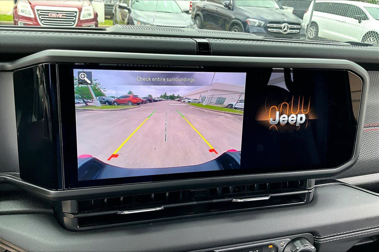 Used 2024 Jeep Gladiator Rubicon w/ Safety Group AWD/4WD image 25