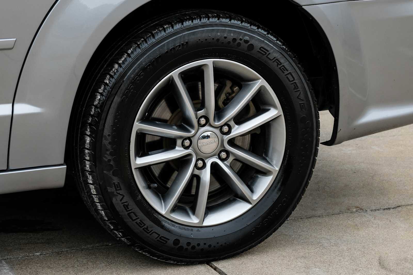 Used 2016 Dodge Grand Caravan SE image 50