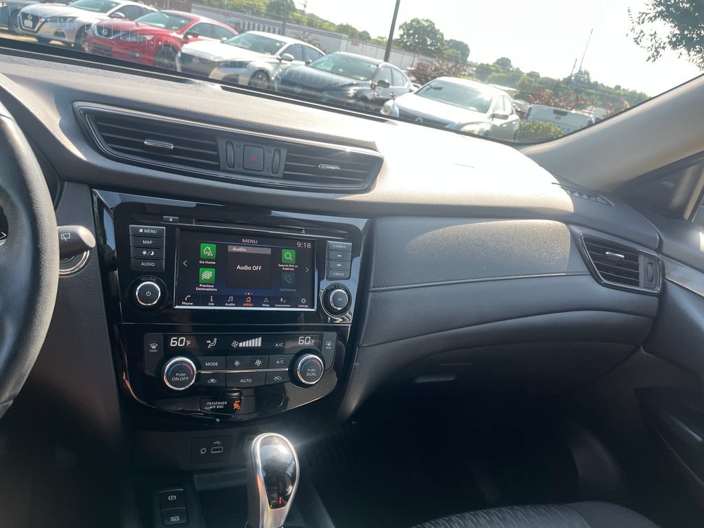 Used 2019 Nissan Rogue SV w/ Premium Package FWD image 14