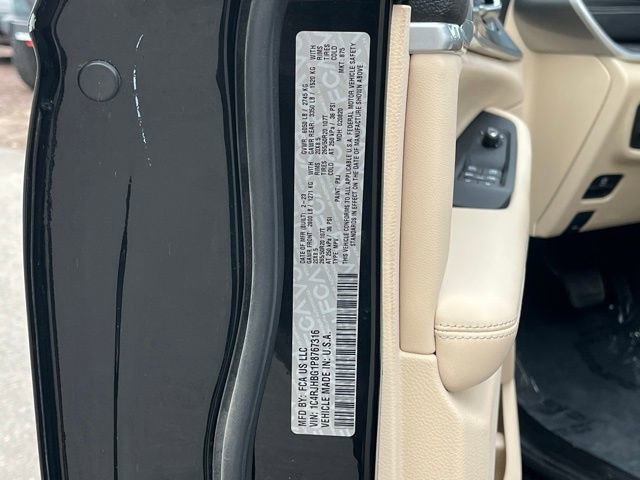 Used 2023 Jeep Grand Cherokee Limited image 34