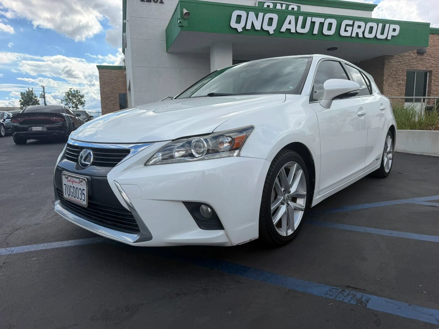 Used 2016 Lexus CT 200h w/ Accessory Package 2 FWD image 2