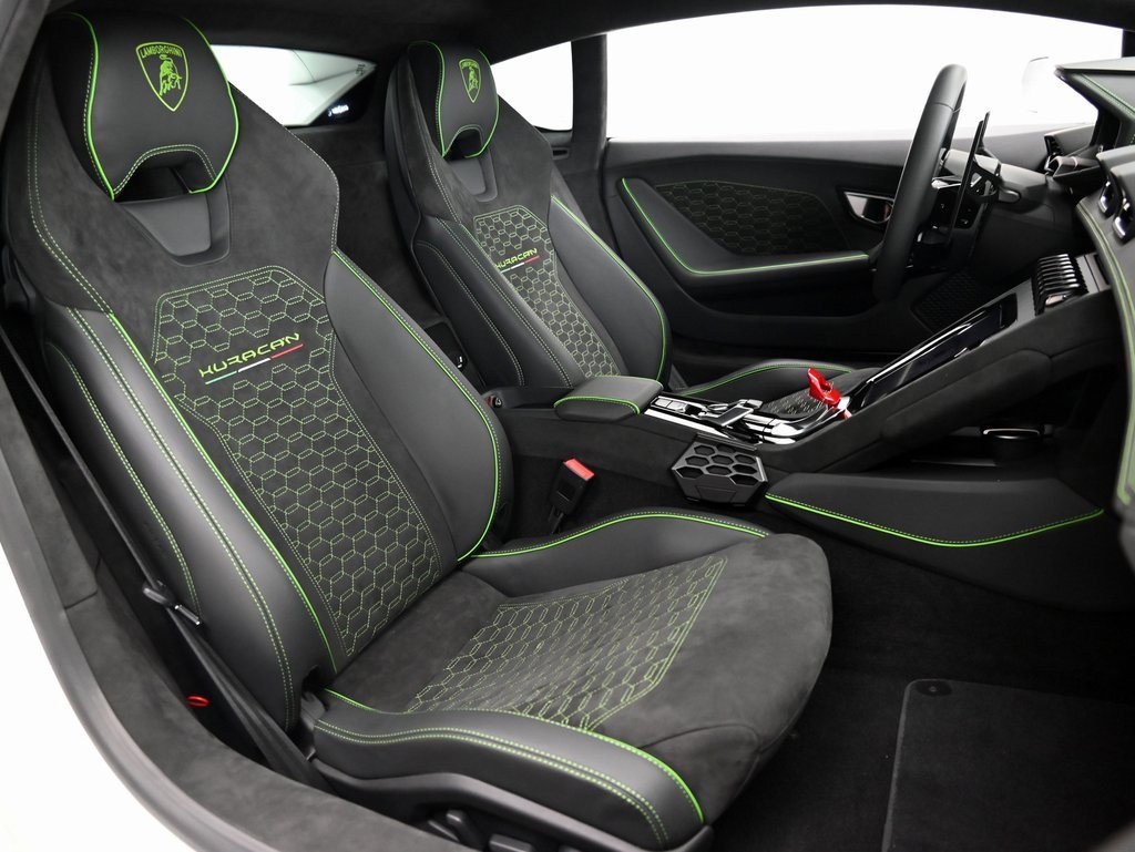 Used 2023 Lamborghini Huracan Tecnica image 7
