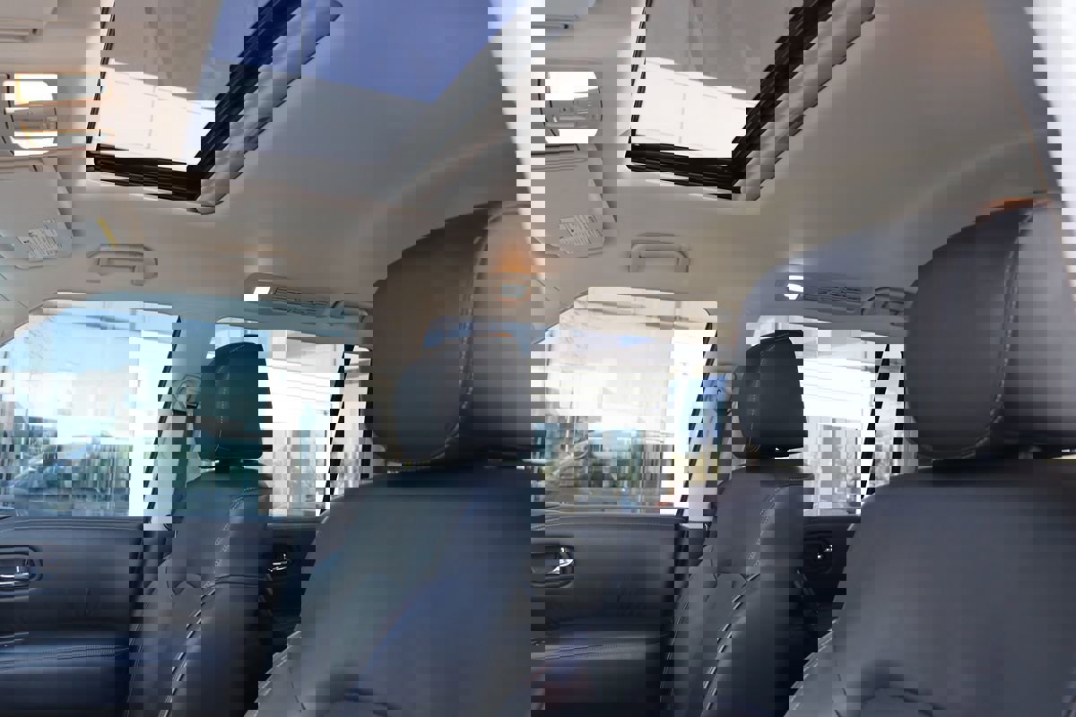 Used 2016 INFINITI QX80 Luxe w/ 22" Wheel Package image 12