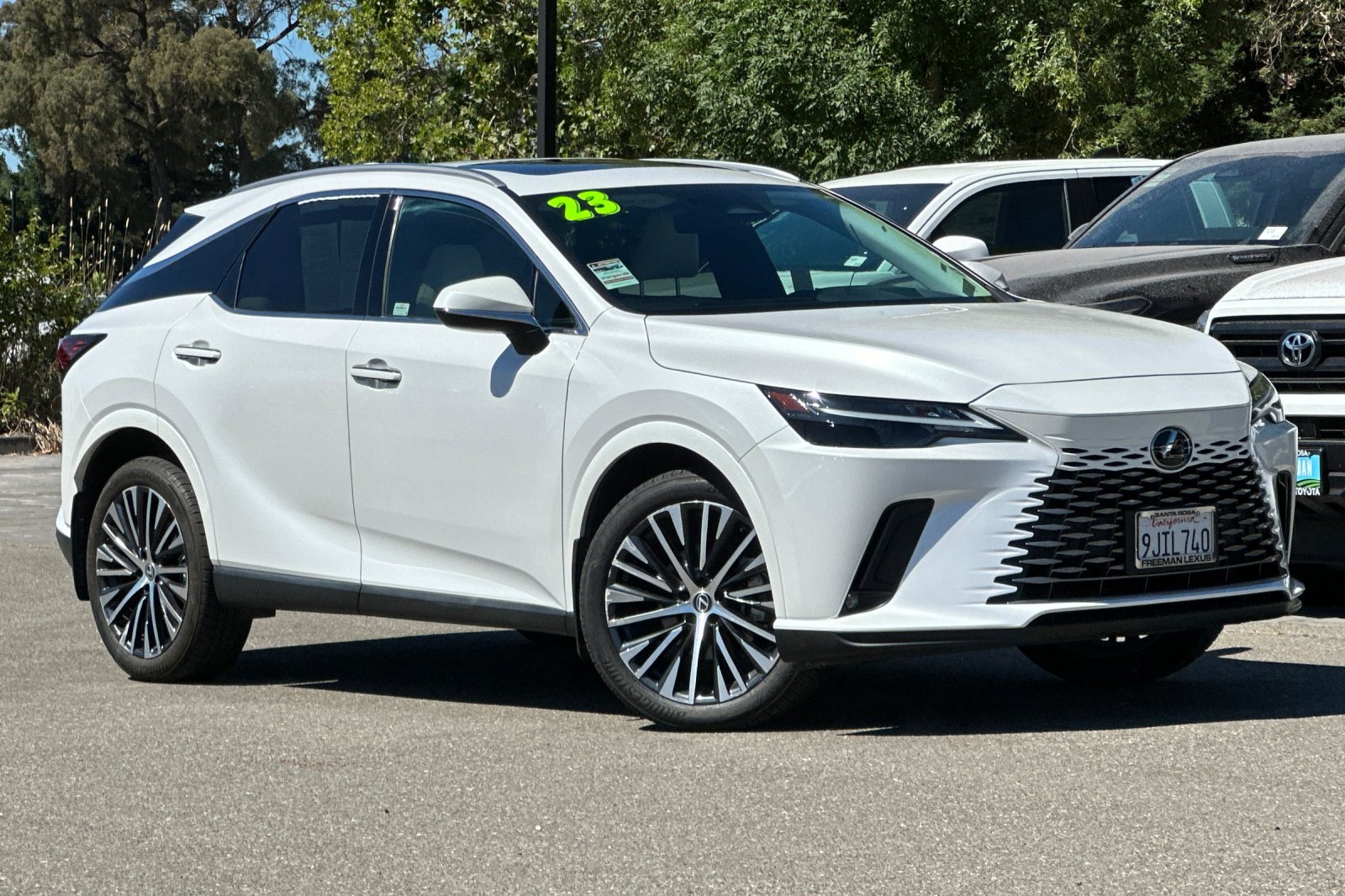 Used 2023 Lexus RX 350 w/ Cold Area Package AWD/4WD image 2