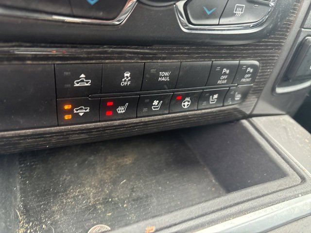 Used 2018 RAM 1500 Limited image 33