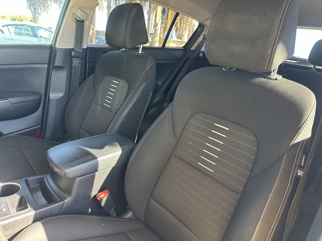 Used 2018 Kia Sportage LX w/ LX Popular Package image 13