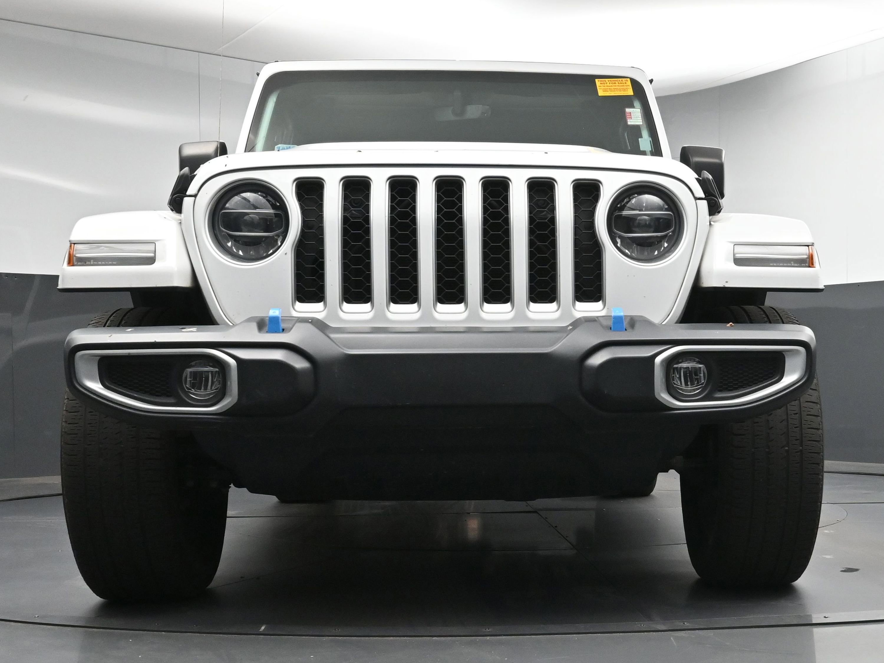 Used 2022 Jeep Wrangler Unlimited Sahara w/ Cold Weather Group image 23