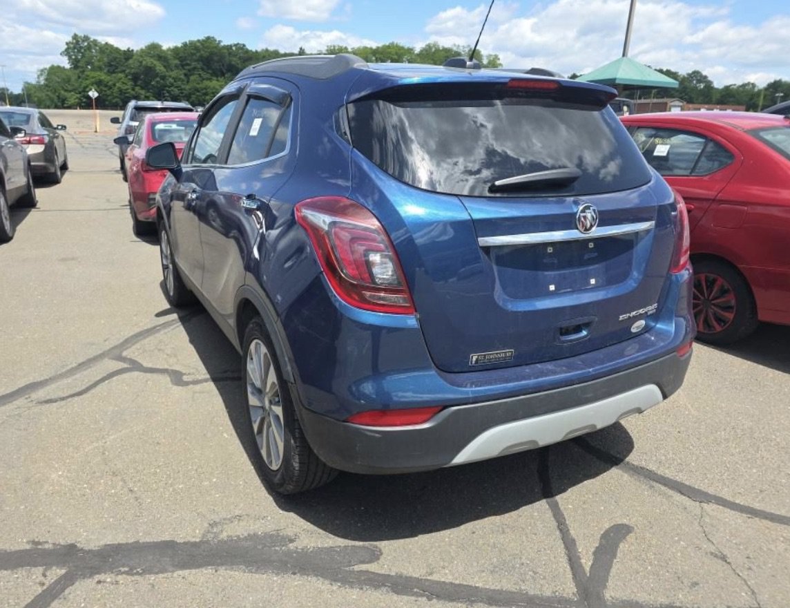 Used 2020 Buick Encore Preferred AWD/4WD image 3