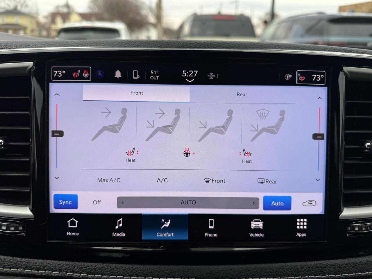 Used 2024 Chrysler Pacifica Touring-L image 27