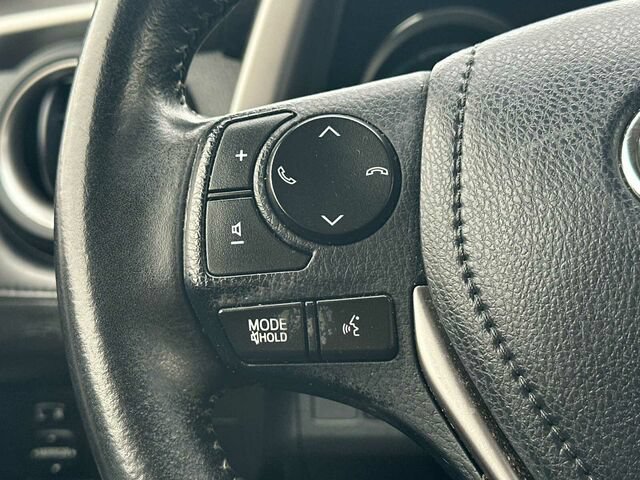 Used 2018 Toyota RAV4 Limited AWD/4WD image 27