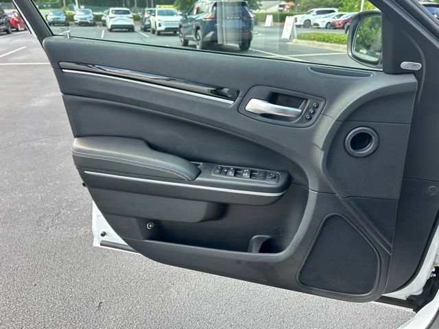 Used 2022 Chrysler 300 S w/ Comfort Group RWD image 26