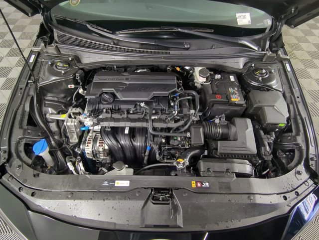 New 2026 Hyundai Elantra Limited image 43