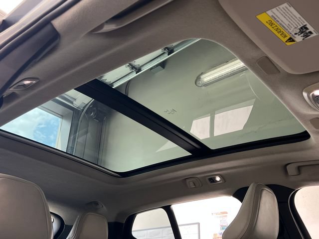 Used 2019 Volvo XC40 T5 Momentum AWD/4WD image 47