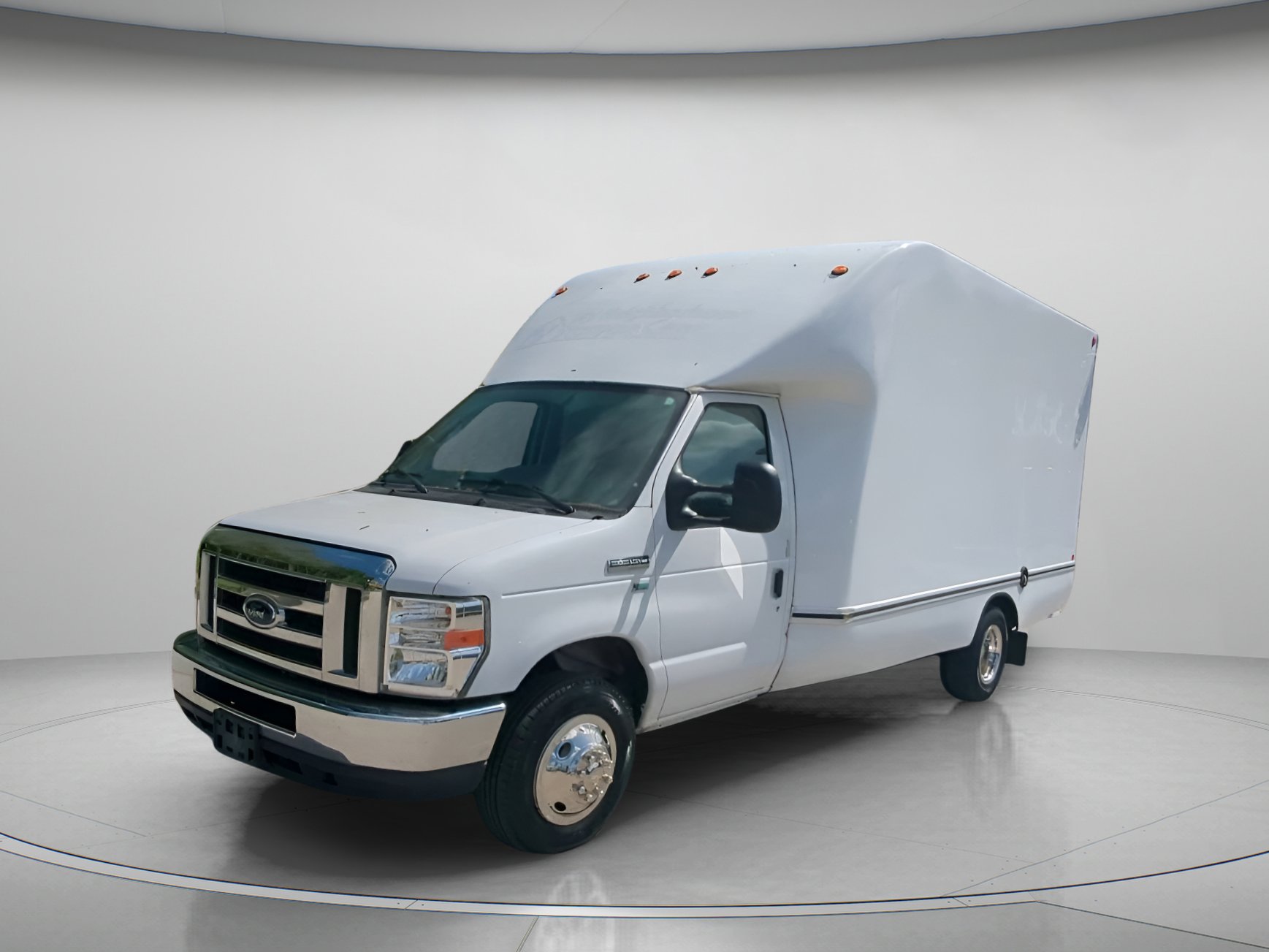 Used 2019 Ford E-350 and Econoline 350 Super Duty RWD image 11