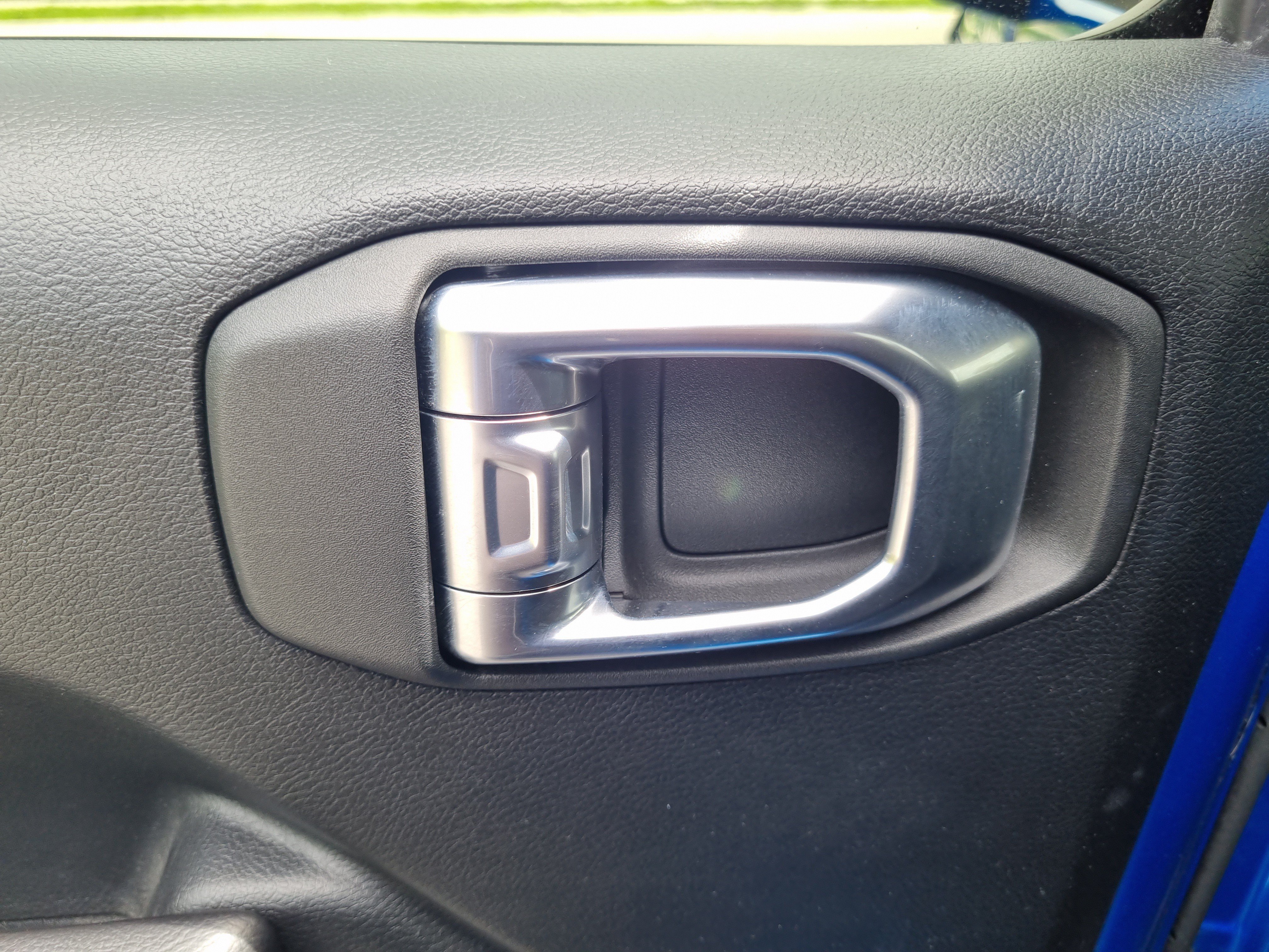 Used 2021 Jeep Gladiator Sport AWD/4WD image 12