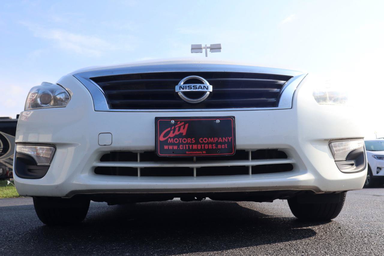 Used 2014 Nissan Altima 2.5 S w/ Display Audio Package FWD image 5