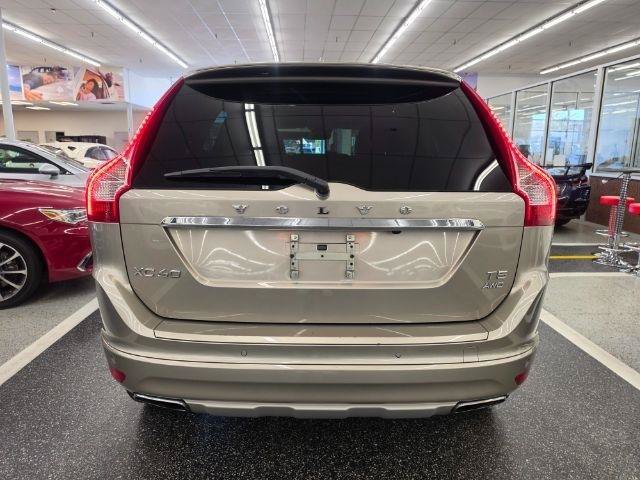 Used 2016 Volvo XC60 T5 Premier w/ Climate Package AWD/4WD image 6