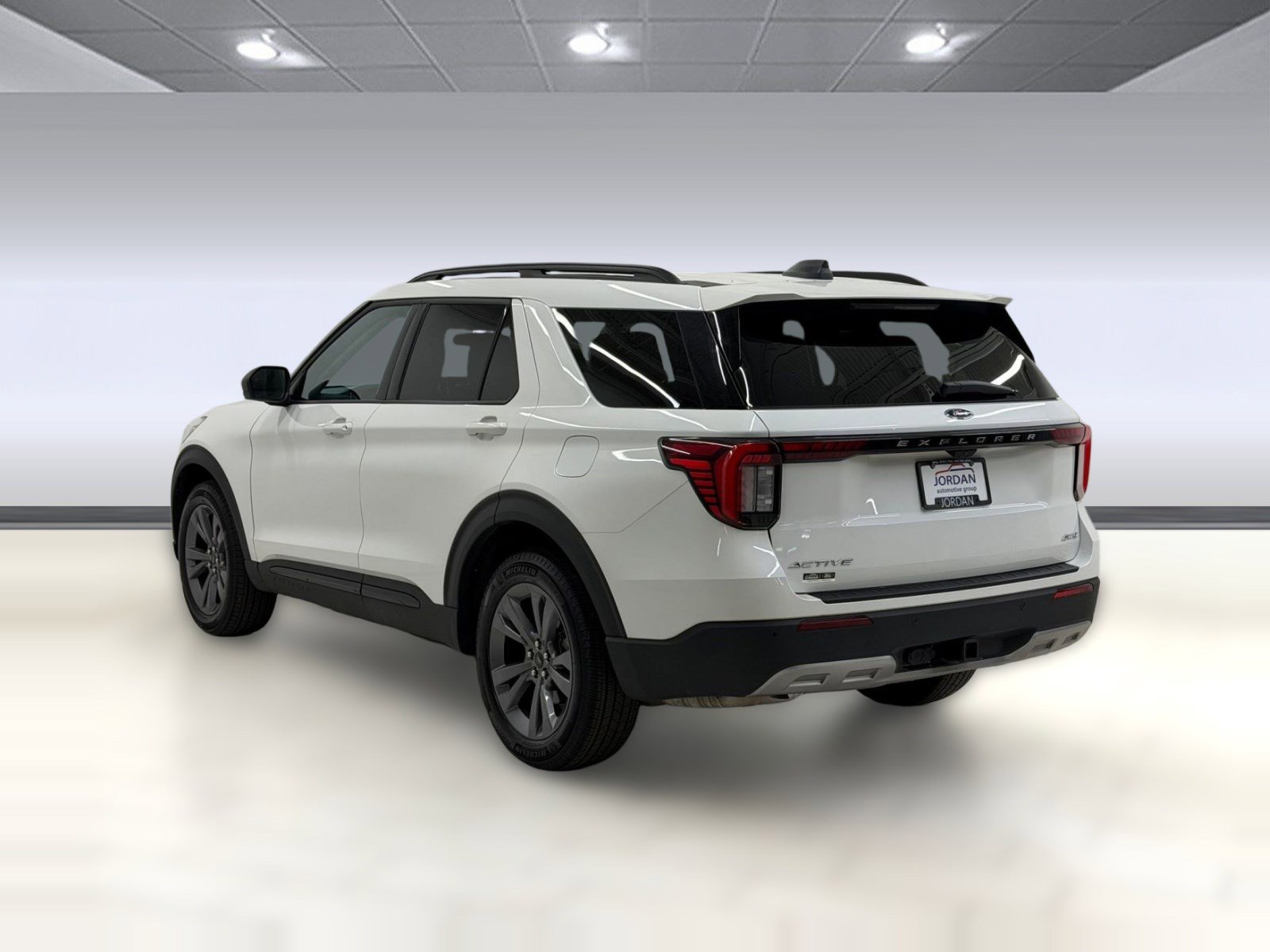 New 2026 Ford Explorer Active w/ Active Comfort Package AWD/4WD image 2