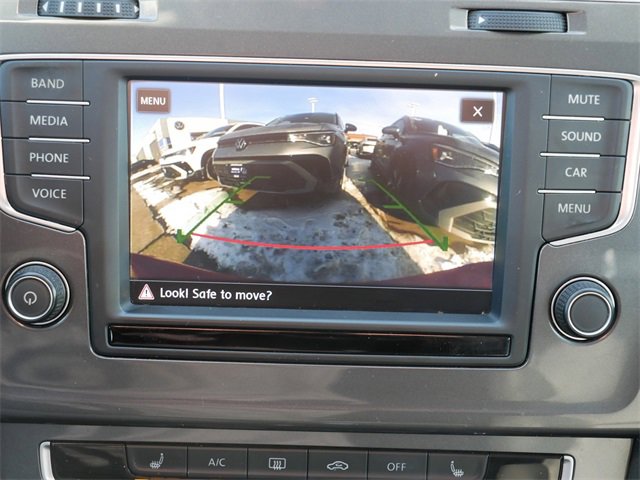 Used 2017 Volkswagen Golf Alltrack S image 33