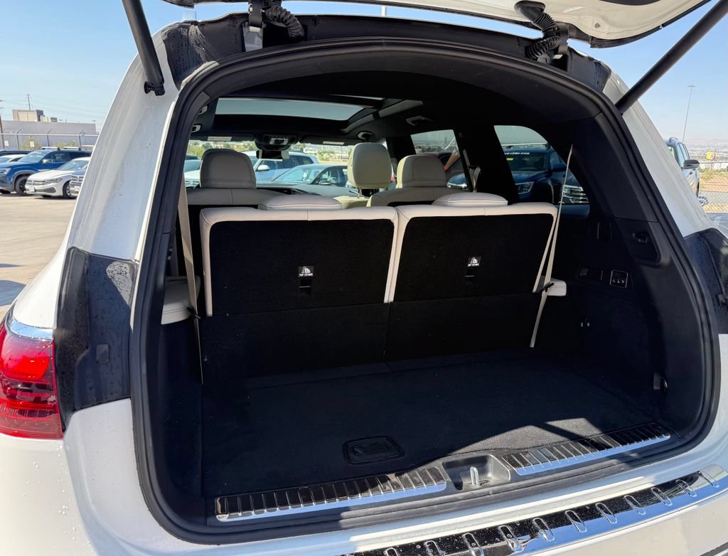 Used 2025 Mercedes-Benz GLS 450 4MATIC image 11