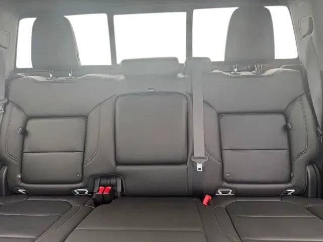 Used 2019 Chevrolet Silverado 1500 LT Trail Boss AWD/4WD image 18