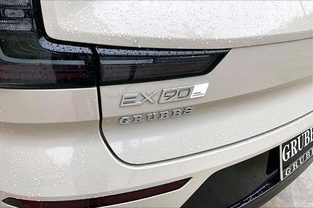 Used 2025 Volvo EX90 Ultra AWD/4WD image 44