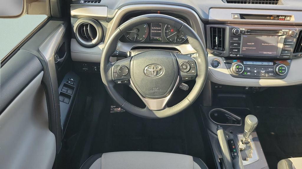 Used 2018 Toyota RAV4 XLE AWD/4WD image 12