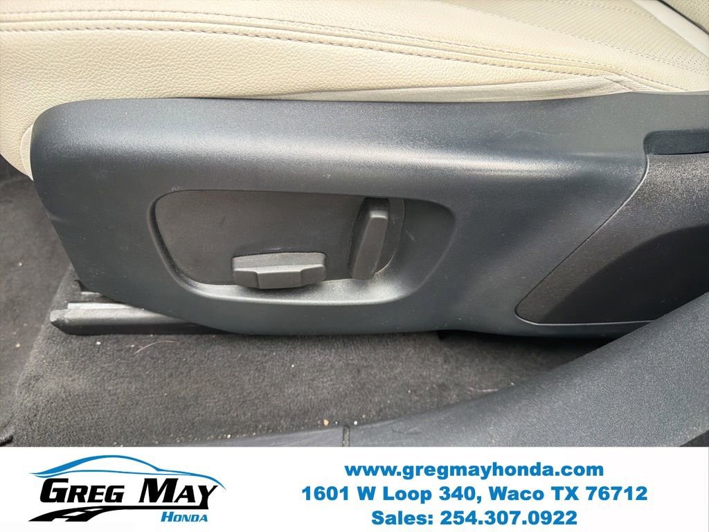 Used 2019 Land Rover Range Rover Velar R-Dynamic SE AWD/4WD image 12