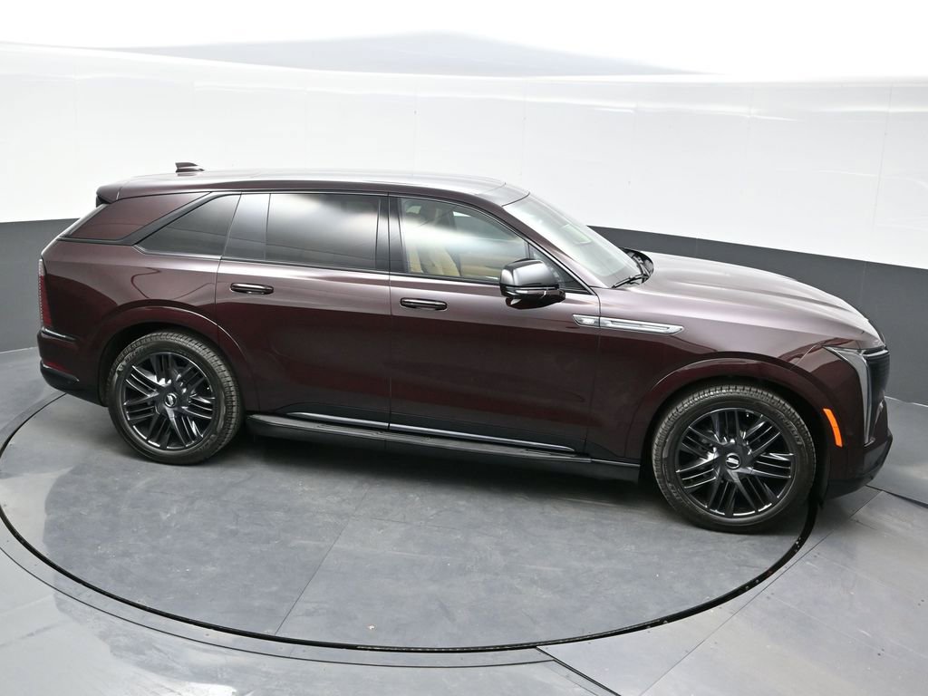 New 2025 Cadillac Escalade IQ Sport 2 w/ LPO, ONYX Package AWD/4WD image 32