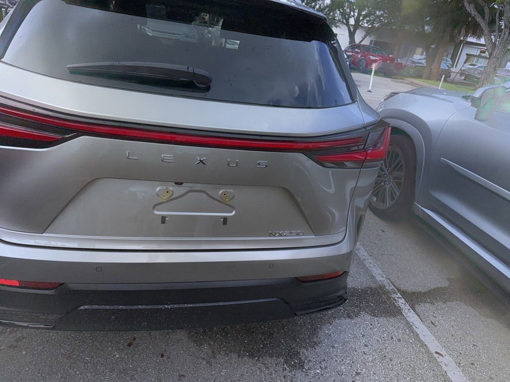 Used 2025 Lexus NX 250 FWD w/ Accessory Package (Z1) image 7