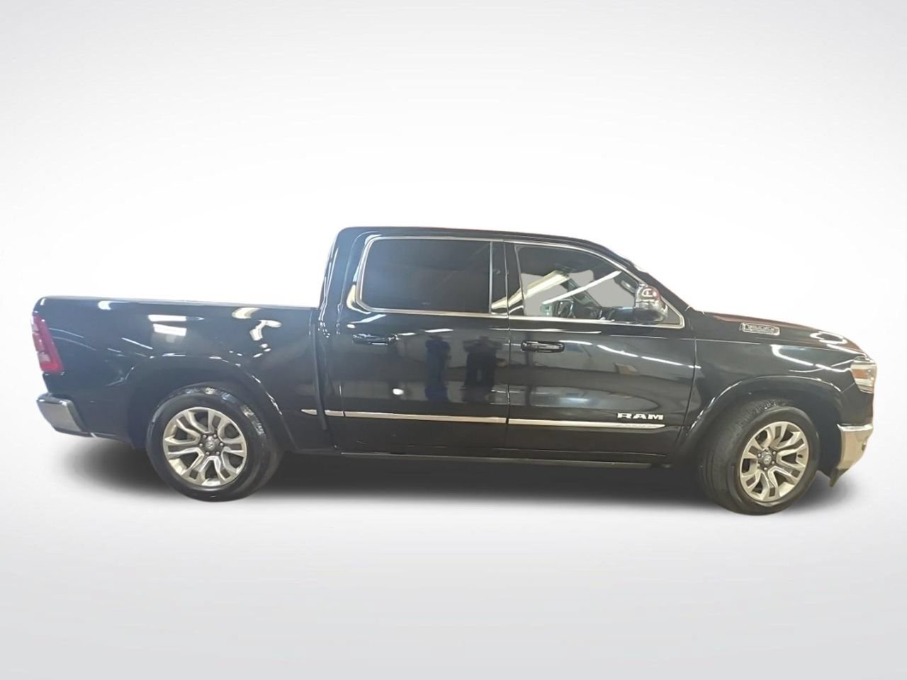 Used 2023 RAM 1500 Limited AWD/4WD image 7
