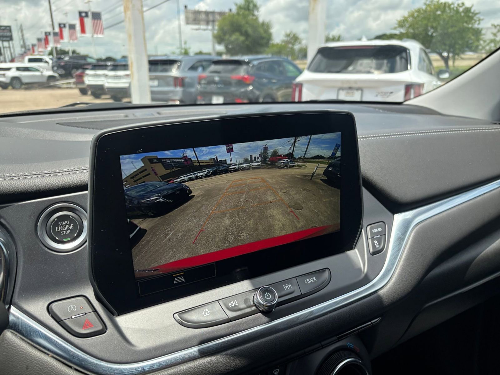 Used 2025 Chevrolet Blazer LT FWD image 24